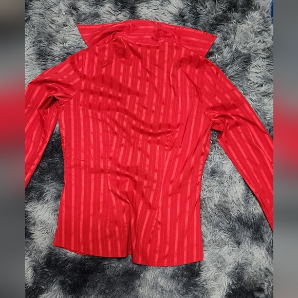 Button-up shirt - Picture 2 of 6